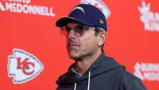 Chargers HC Jim Harbaugh Breaks Silence on Mike McDaniel’s Job Following Chiefs Loss