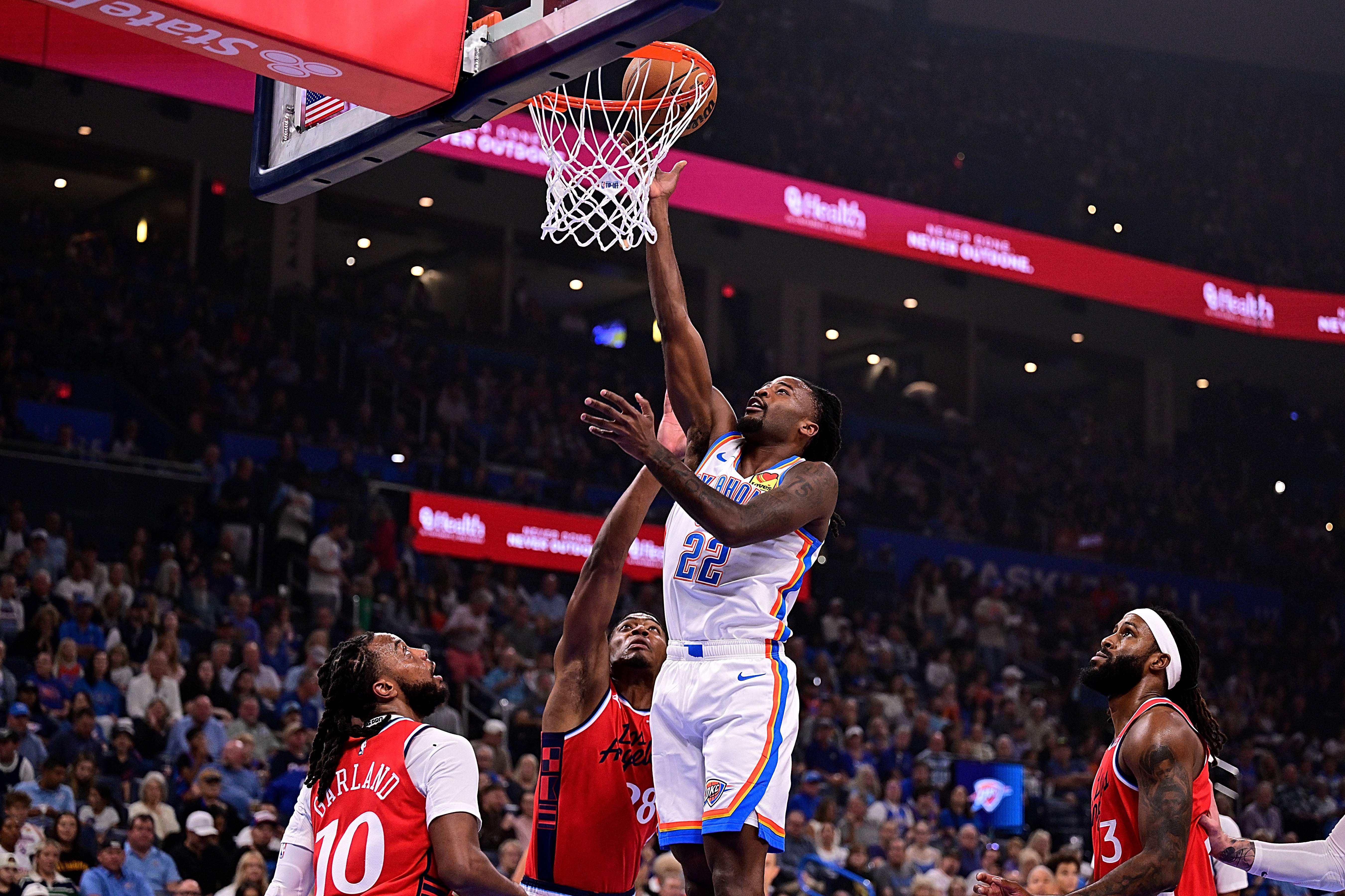 Los Angeles Clippers v Oklahoma City Thunder