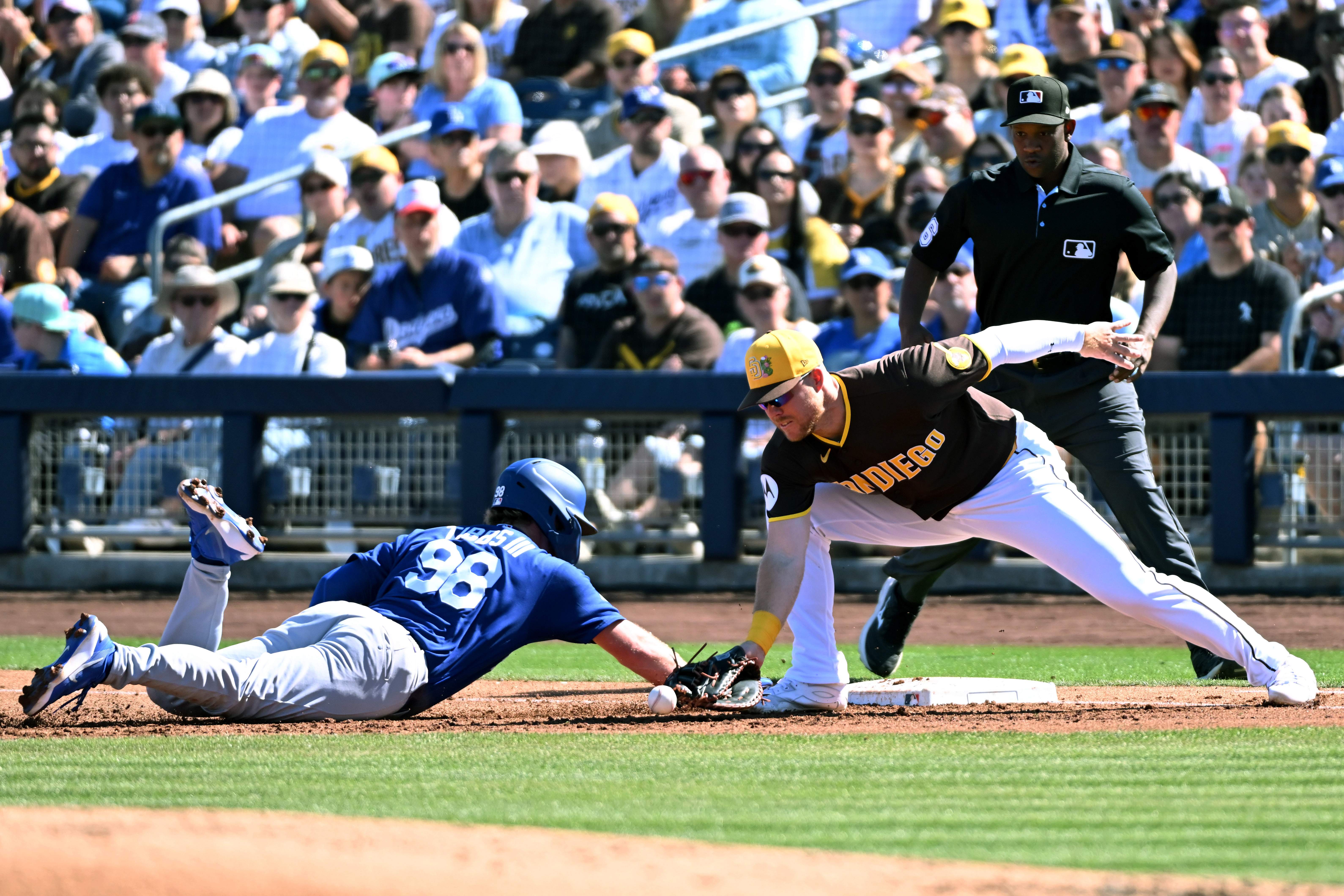 Los Angeles Dodgers v San Diego Padres