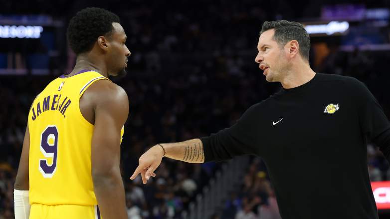 Los Angeles Lakers v Golden State Warriors