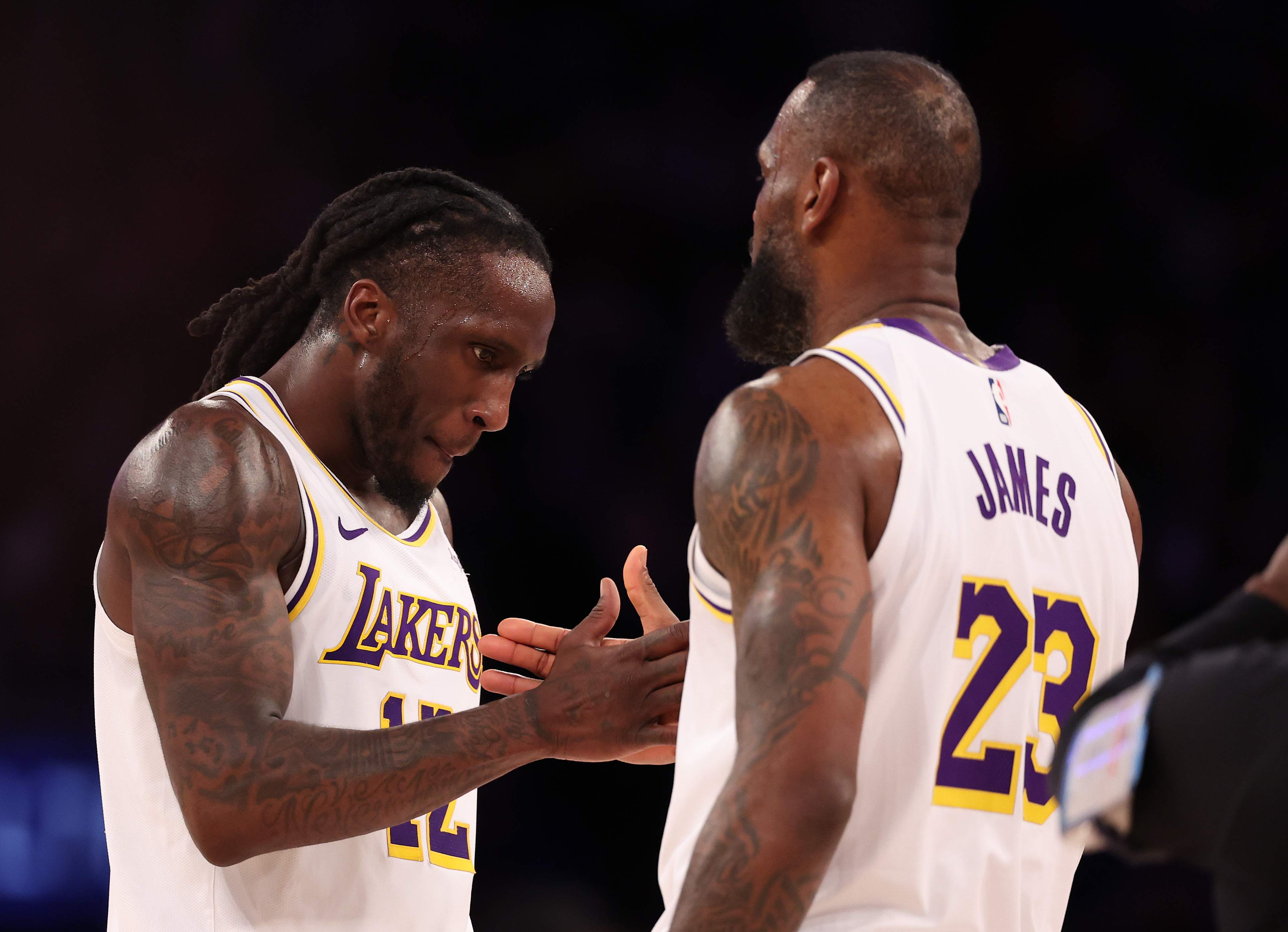Los Angeles Lakers v New York Knicks