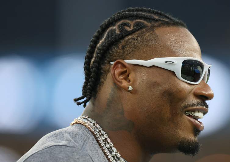Los Angeles Rams v Los Angeles Chargers