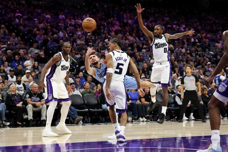 Memphis Grizzlies v Sacramento Kings