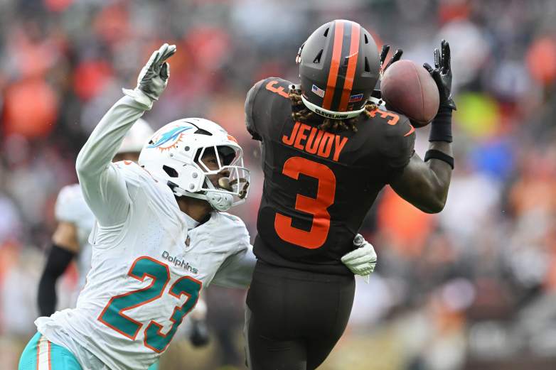 Miami Dolphins v Cleveland Browns