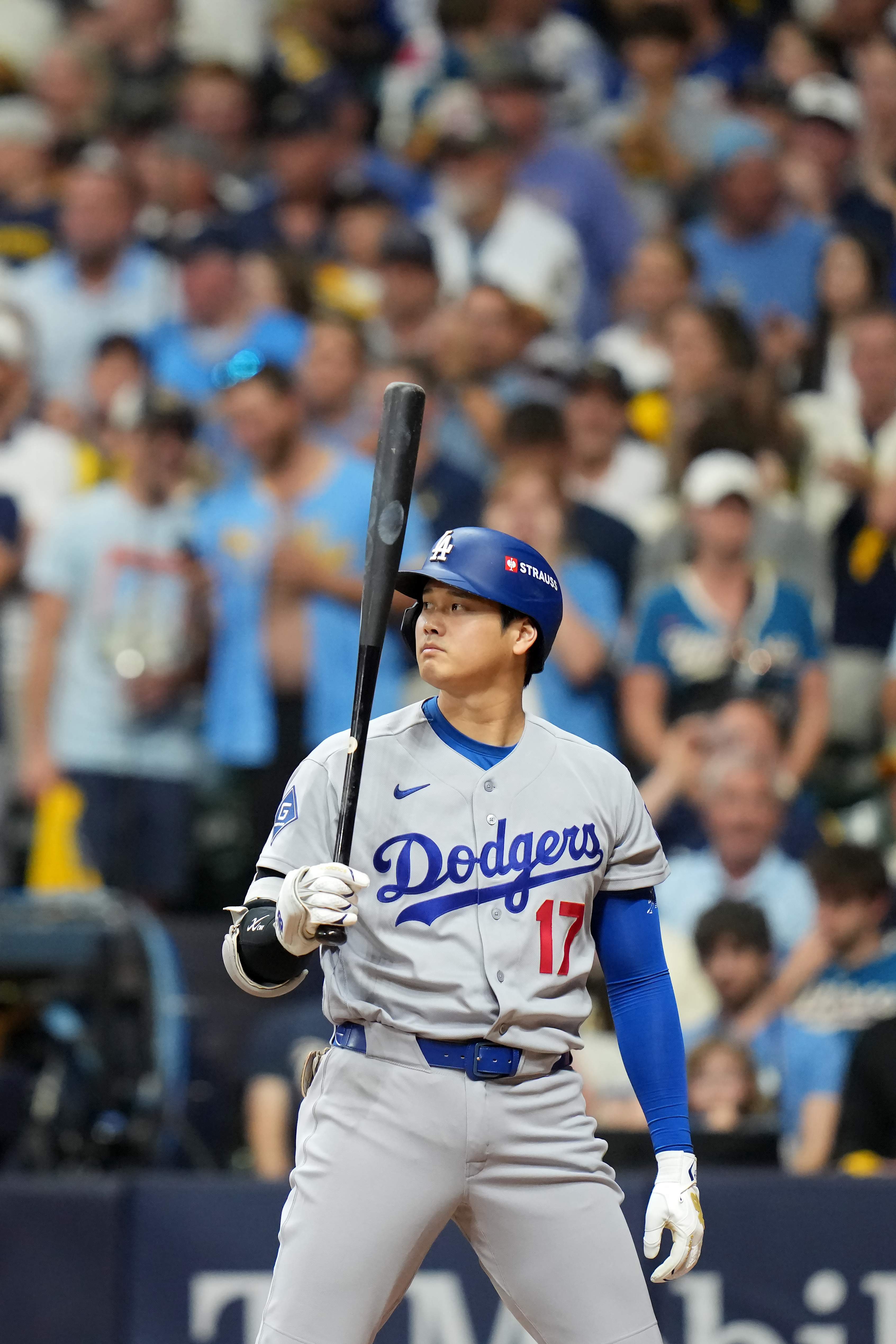 National League Championship Series: Los Angeles Dodgers v Milwaukee Brewers - Game Two