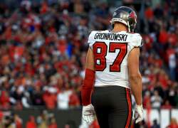 Tampa Bay Buccaneers Quarterback Receives Hope From Rob Gronkowski