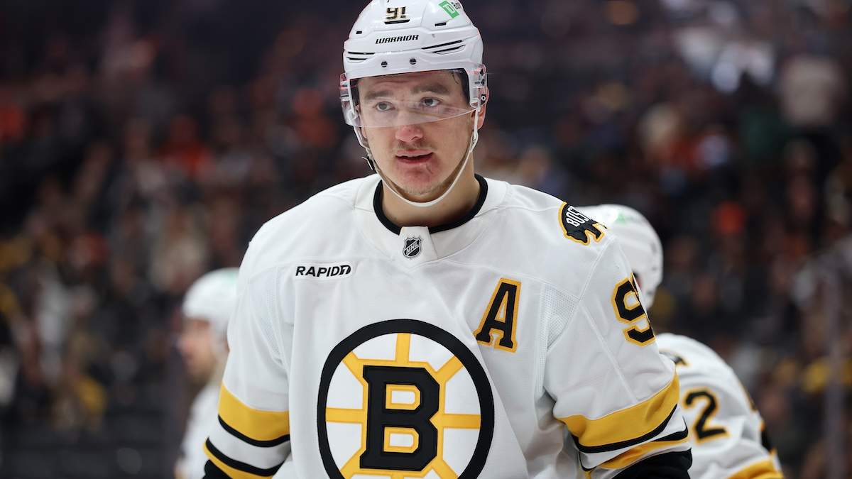 Maple Leafs Trade Pitch Lands 6-Foot-7 Bruins Defenseman for Veteran Pair