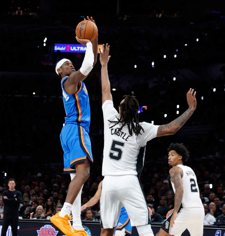 Stephon Castle defending Shai Gilgeous-Alexander