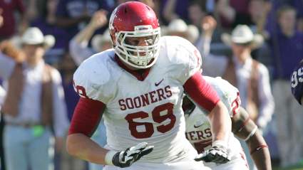 OU Legend & Eagles Star Retires From NFL After 14 Seasons