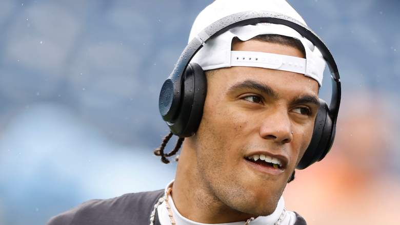 Christian Gonzalez #0 of the New England Patriots warms up