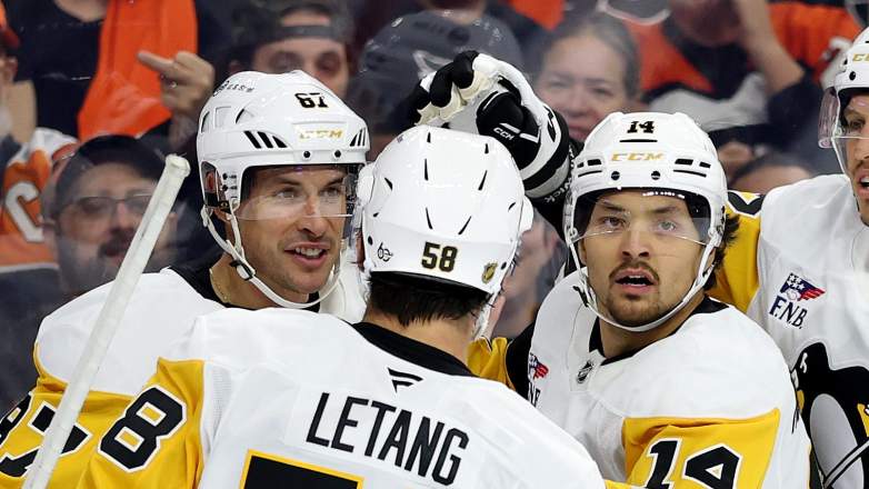 Pittsburgh Penguins v Philadelphia Flyers