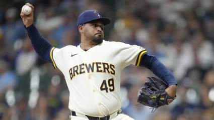 New York Yankees Urged to Sign Brewers Reliever in Intriguing Move