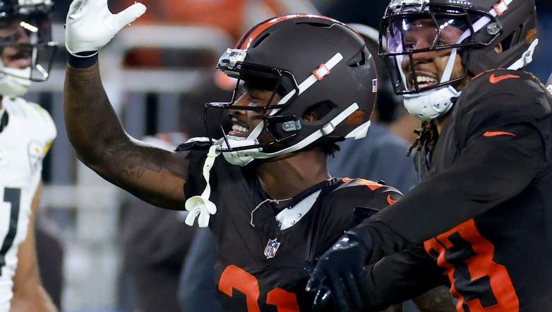 Denzel Ward #21 of the Cleveland Browns celebrates with his teammates after an interception against Aaron Rodgers #8 of the Pittsburgh Steelers during the first quarter of the game at Huntington Bank Field on October 01, 2026 in Cleveland, Ohio. (Photo by Gregory Shamus/Getty Images)