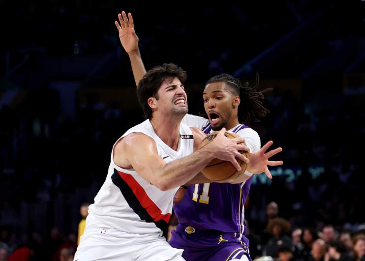 Portland Trail Blazers v Los Angeles Lakers