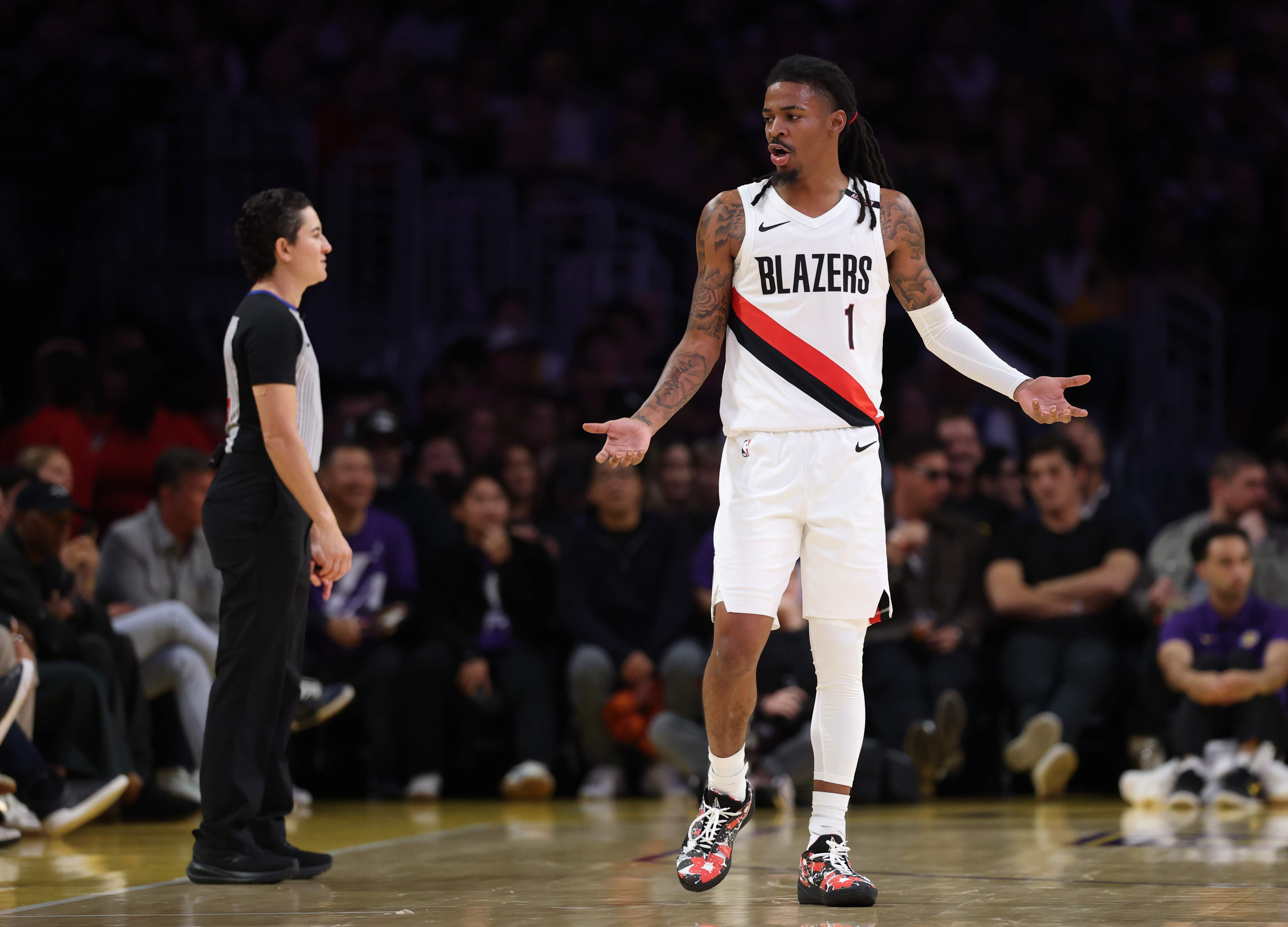 Portland Trail Blazers v Los Angeles Lakers
