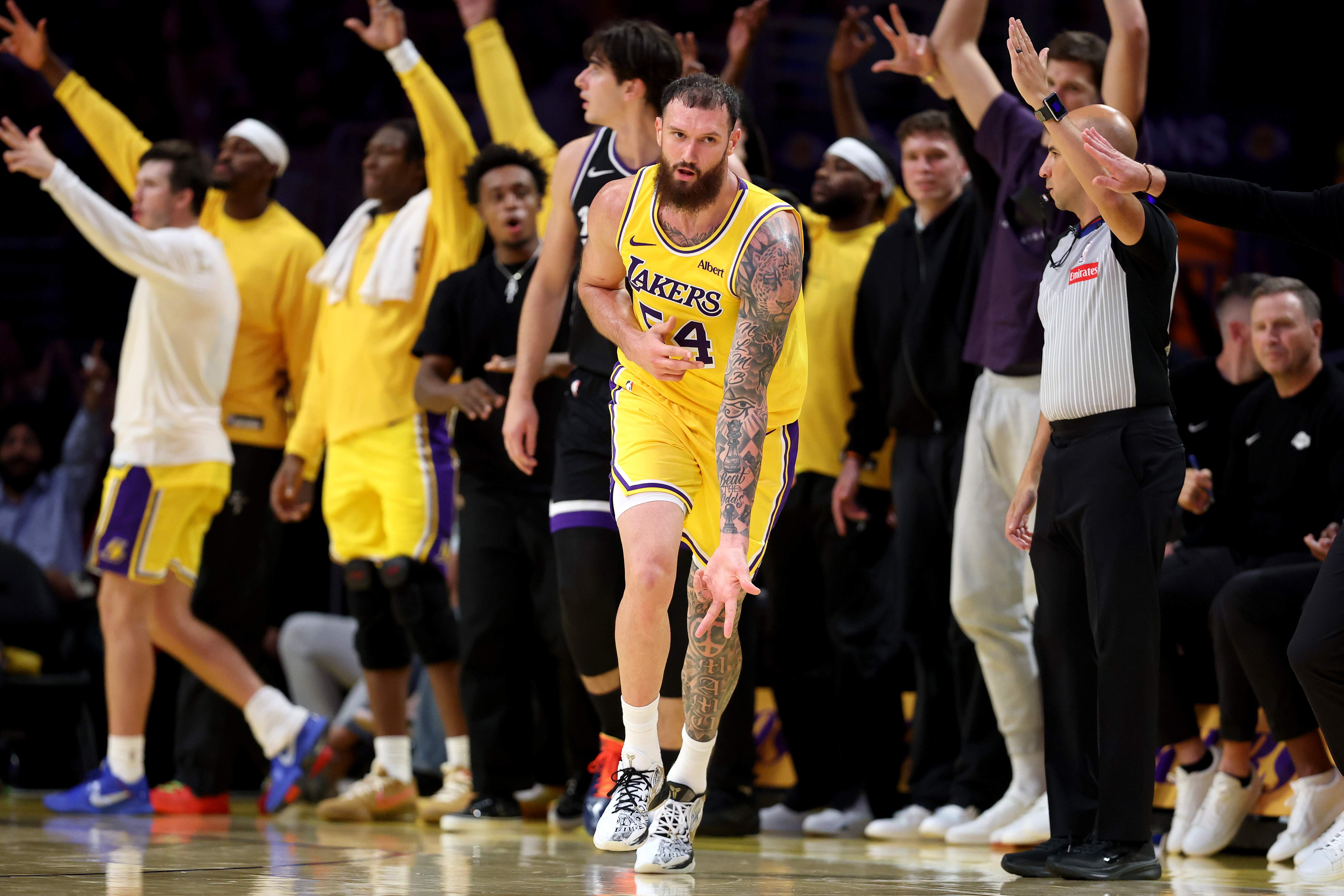 Sacramento Kings v Los Angeles Lakers