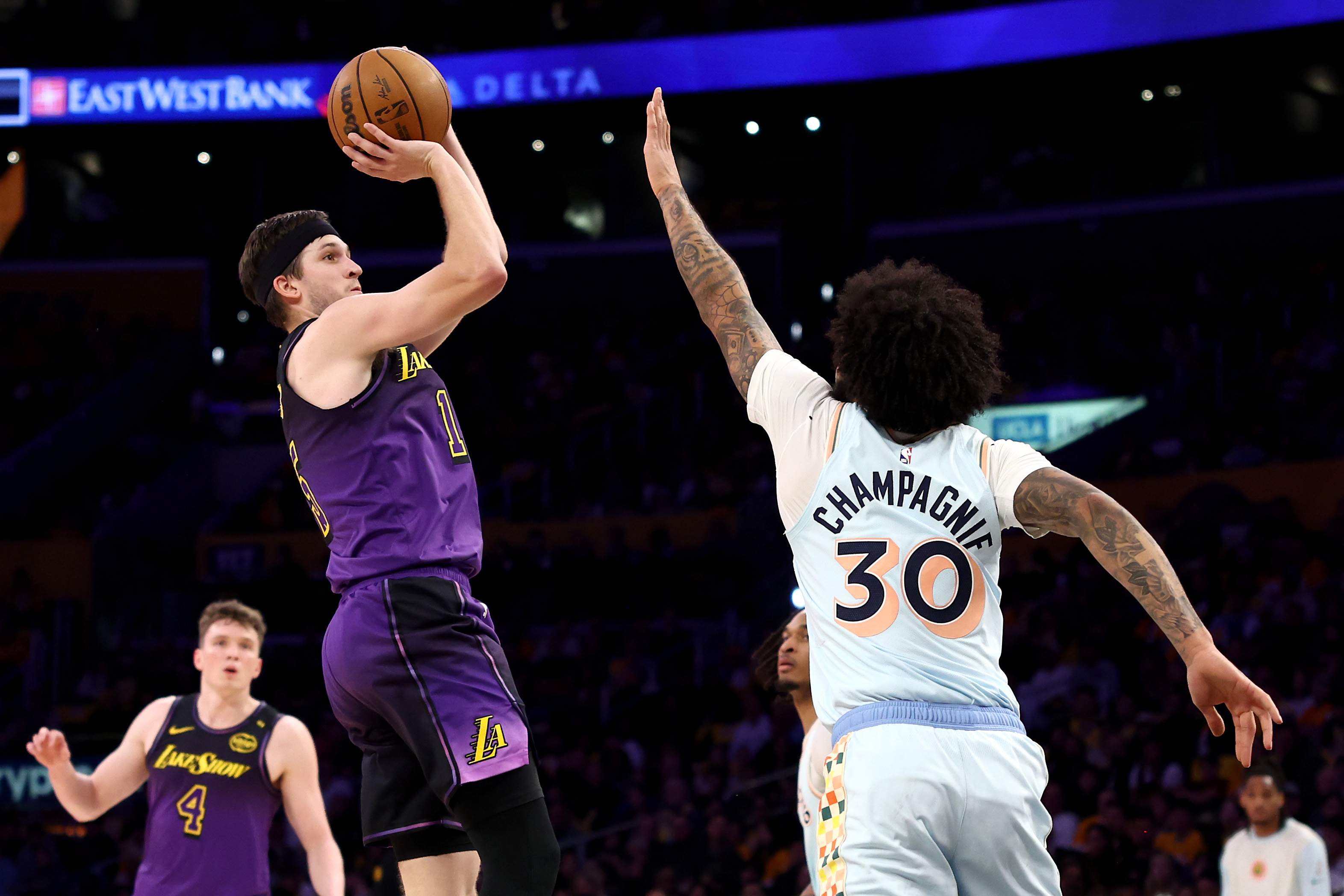San Antonio Spurs v Los Angeles Lakers
