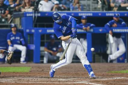 Former Toronto Blue Jays Player Signing With Division Rival Before World Series