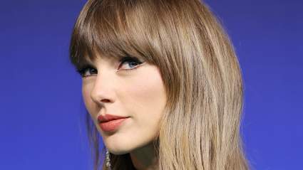 Fans Want Taylor Swift Jerseys More Than Travis Kelce, By A Lot, New Study Shows