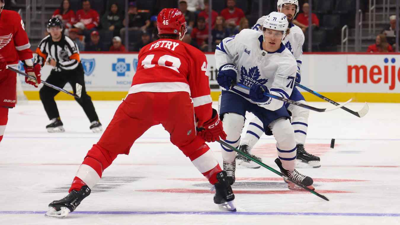 Former Toronto Maple Leafs 23-Year-Old Forward Hit With Brutal Injury News
