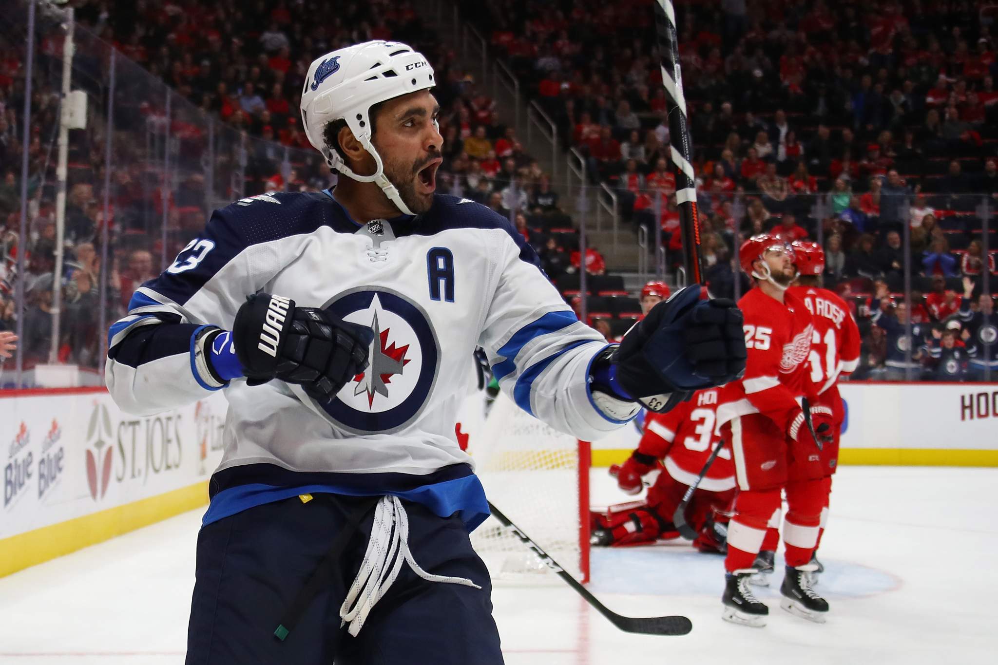Ex-Jets Star Dustin Byfuglien Breaks Silence on Emotional Return to ...